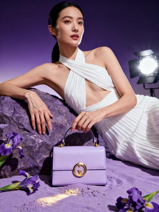 AI紫色商业摄影大片 AI紫色商业摄影大片